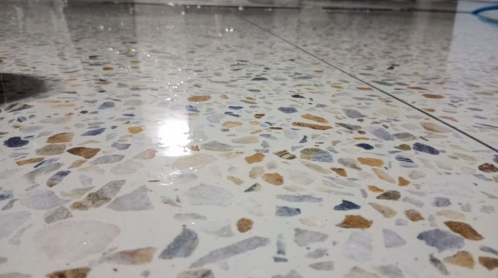 Стяжка ва мазайка хизматлари