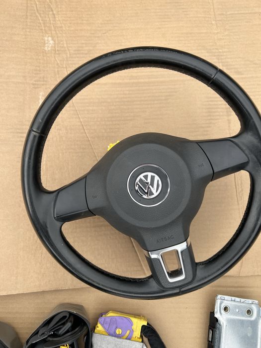 Vând planșă bord VW Golf 6 model 2010 Mk 6 cu toate aerbagurile