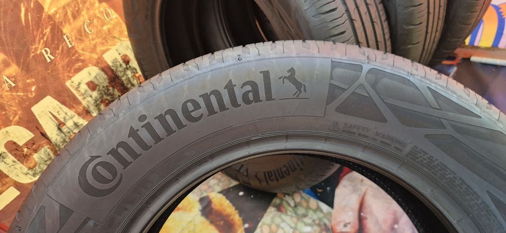 Set 4 Anvelope Continental 215 65 R17 de vara . Dot 2021