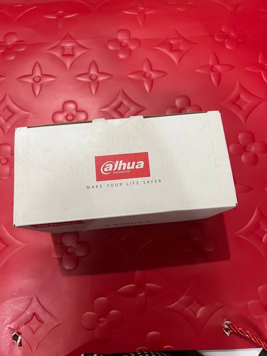 Камера срочно сотилади