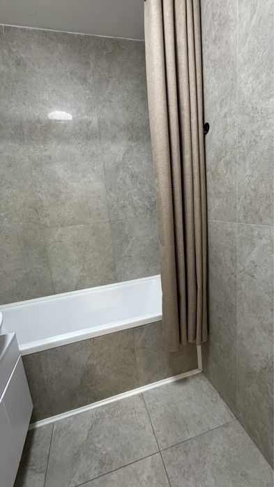 Продам штору для ванной