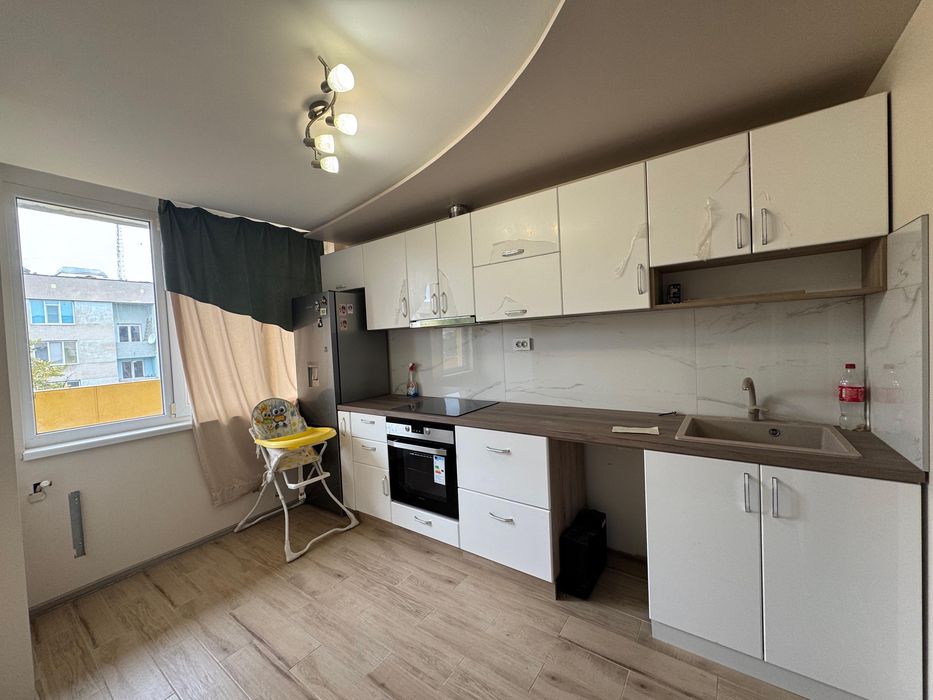 Четиристаен Тухлен Апартамент , Солигена