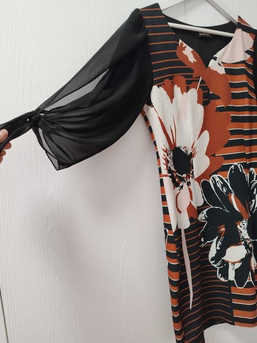 Елегантна дамска рокля