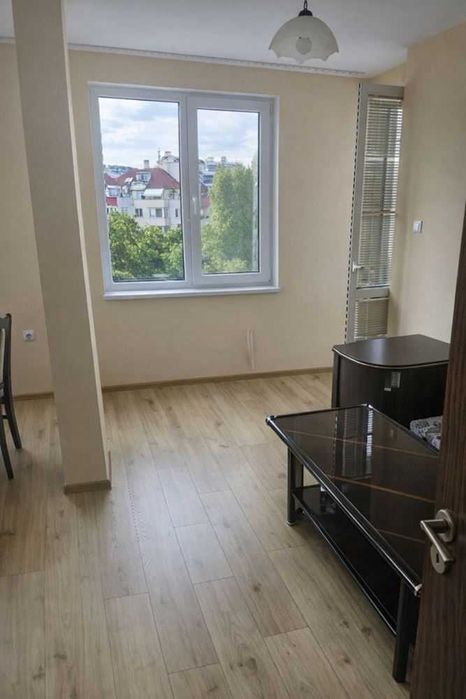 Дава се под наем Двустаен апартамент в София, Павлово - 65 кв.м за 597.21 € - Снимка #2