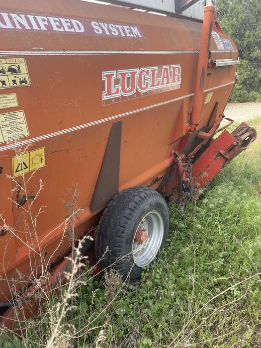 Vand ca fier vechi remorca tehnologica pregatit hrana pentru animale