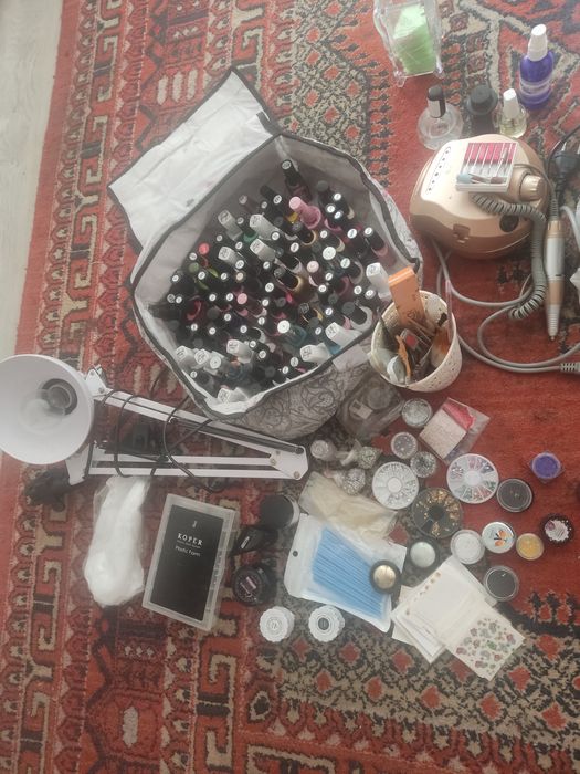 Срочно Продам все для маникюра