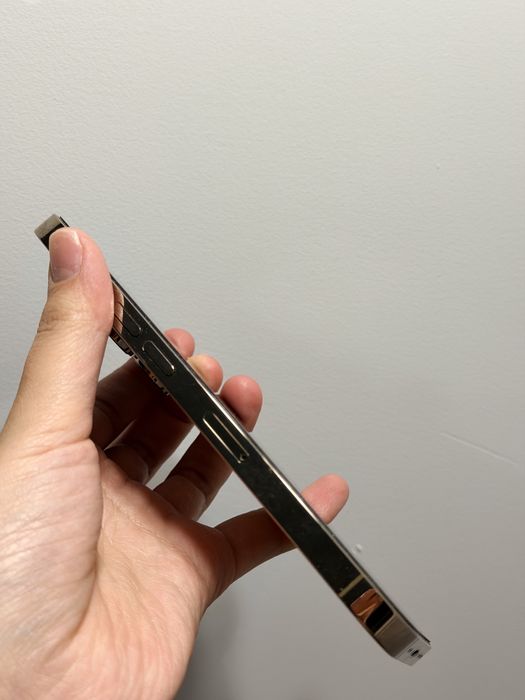 Продам iphone 14 pro