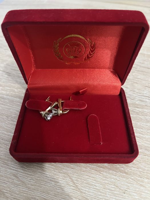 Золото. Золотые серьги 4,45 гр.