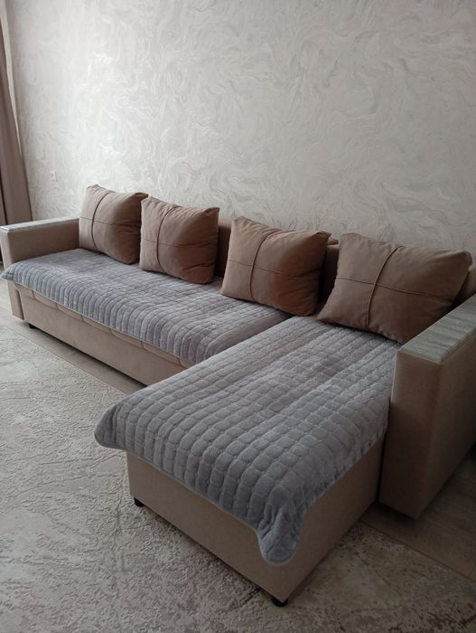 Продаю диван в отличном состоянии