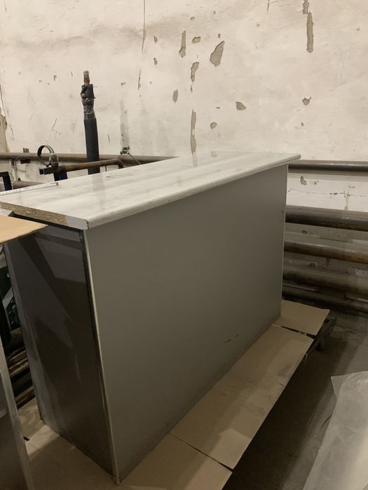 Продам столы-прилавки в отделы