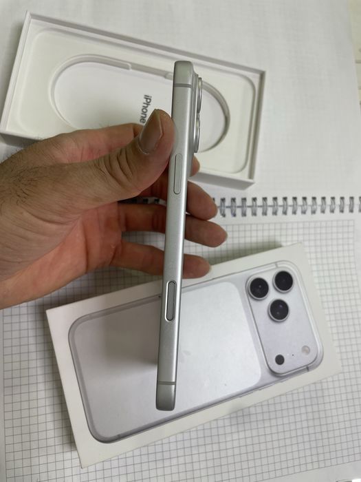 iPhone 17 Pro Max 256GB идеал