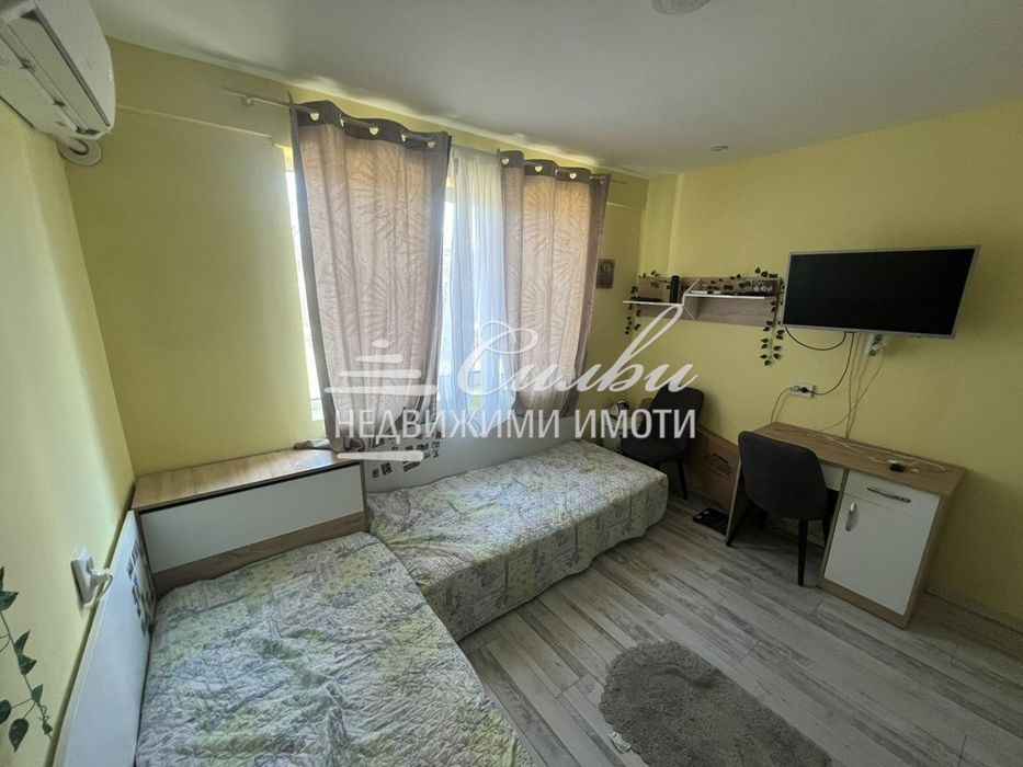 Тристаен апартамент - кв.Тракия!