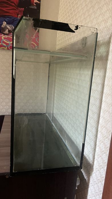 Продам срочно аквариум 54л 60*30*30см