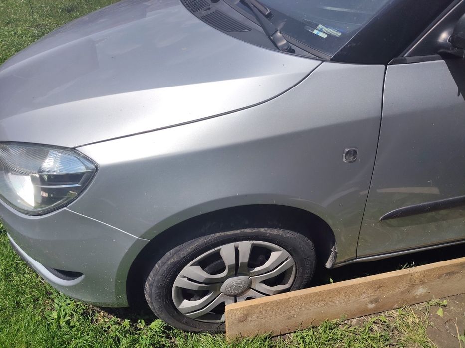 Aripa stângă dreapta LA7W Skoda Fabia Roomster