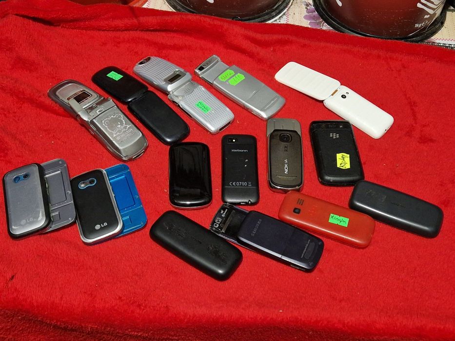 Telefon pentru colecție fara baterie si încărcător