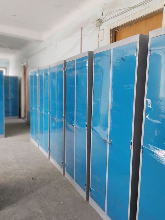 Металлический шкаф