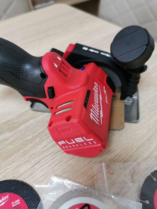 Flex m12  milwaukee destinat pietei de America