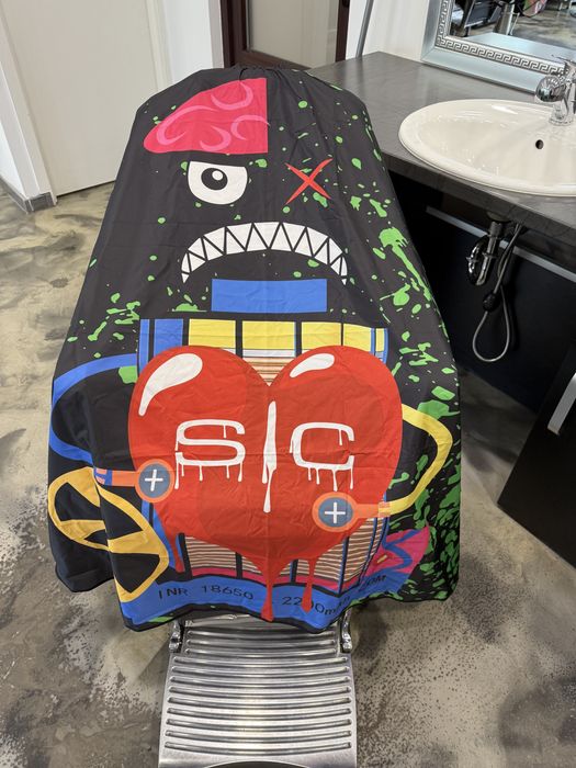 Vand foarfeca frizerie si pelerine