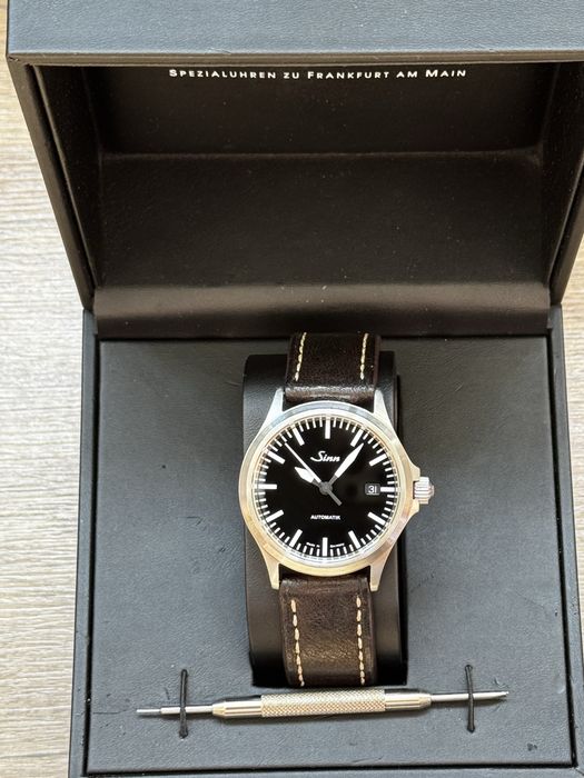 Ceas automatic Sinn 556 i curea de piele