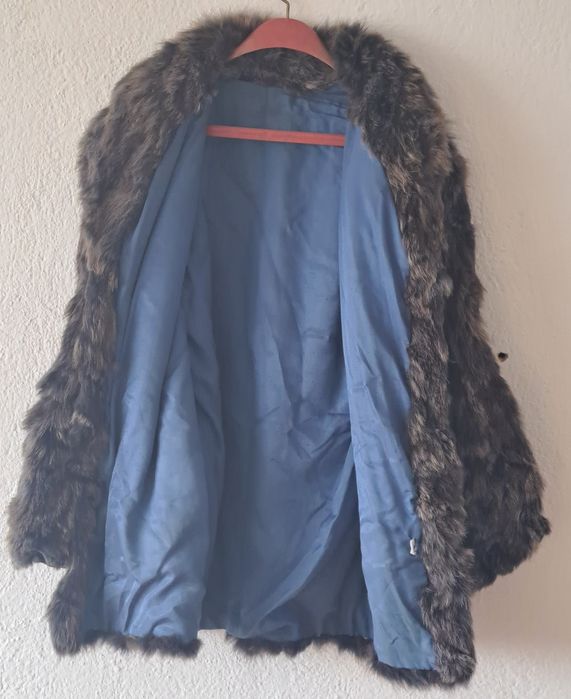 Дамско палто от естествен косъм - миеща мечка. Отлично състояние.