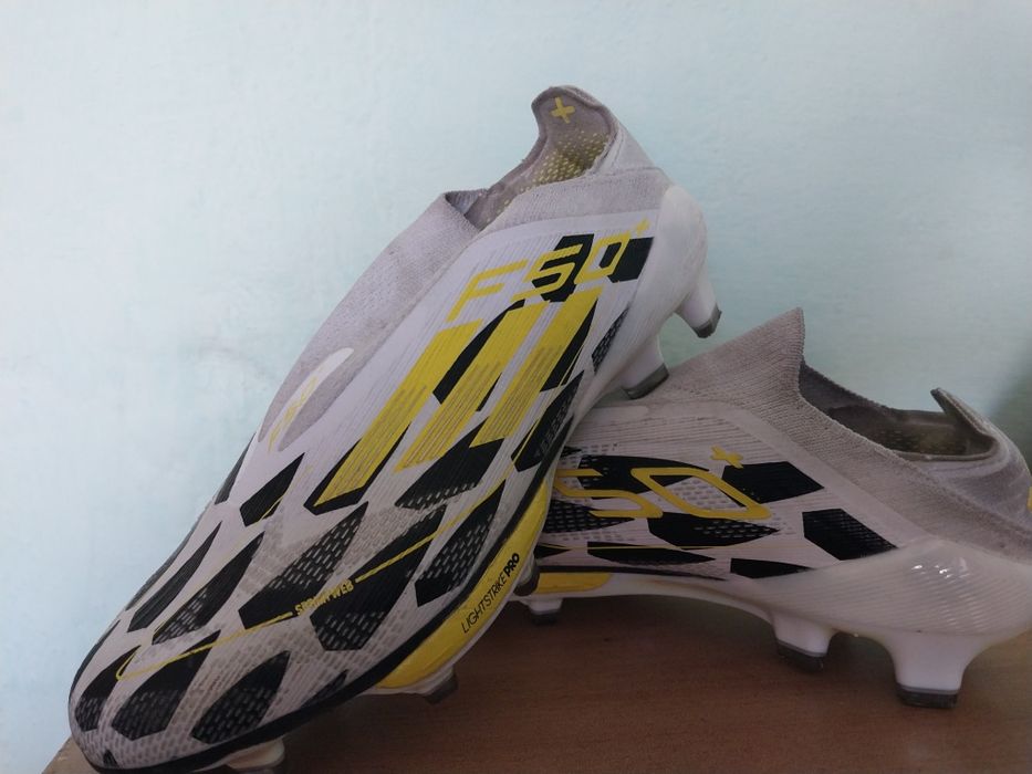 Бутсы б/у размеры 36 и 40