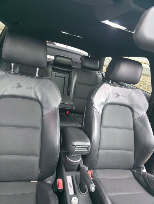 Audi A3 Sportback S-Line 1.4 TFSI DSG • BOSE • Bi-Xenon • Încălzire scaune • R17