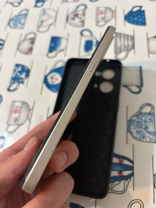 Телефон Oppo reno 7