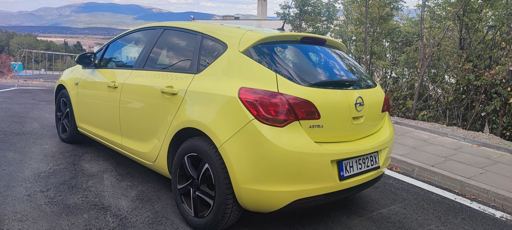 Opel Astra J 1.4 АГУ