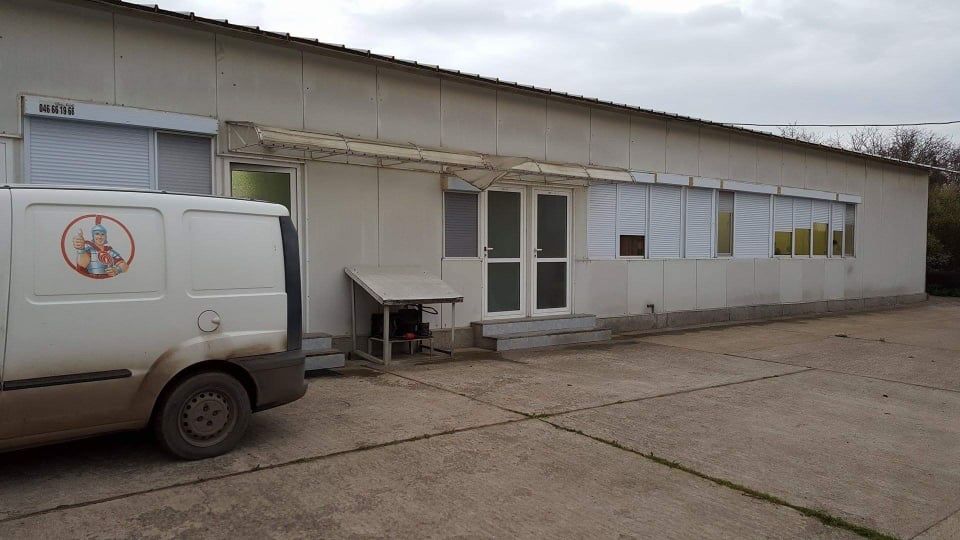 Продава се Промишлена сграда в с. Могила, Област Ямбол - 920 кв.м за 102 €/кв.м - Снимка #4