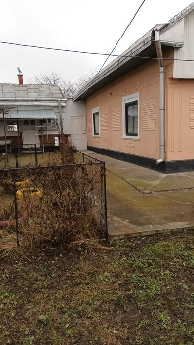 Casa batraneasca cu  6700mp teren , sat Balinesti, com. Gramesti