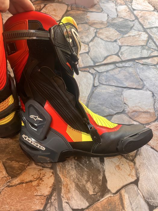 Продавам Цял Кожен Екип Alpinestars GP Plus V3 (Размер 52) и Ботуши Alpinestars SMX Plus V2 43