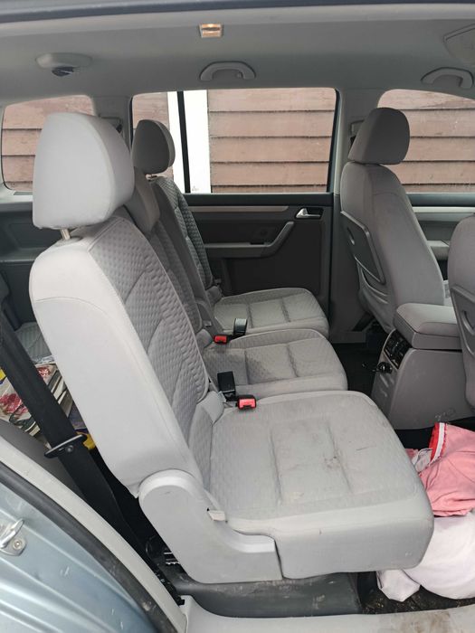 Volkswagen Touran 7 locuri