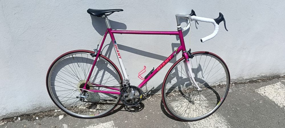 Road bike Giant Peloton size XL 62 ciclam cursiera turn heads