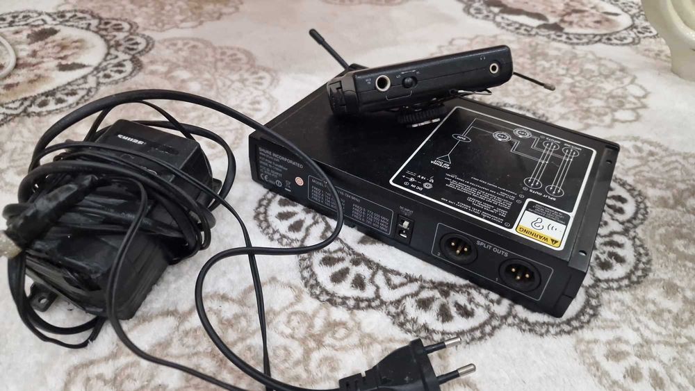 Shure P2TR112GR е безжична мониторинг система,