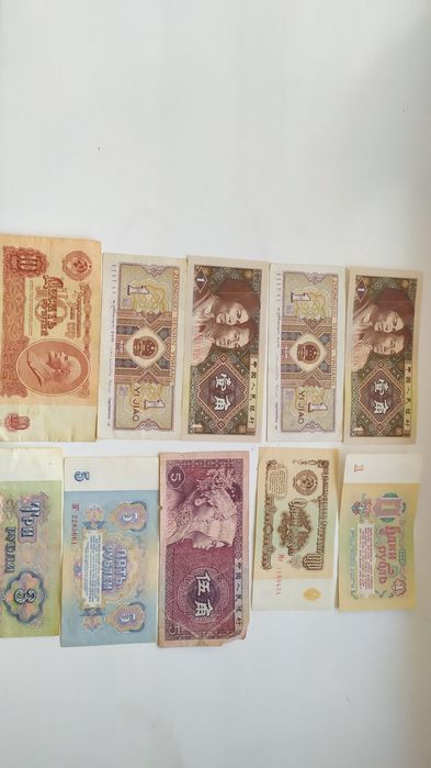 Коллекция купюр.китайские.беларусские.и т.д