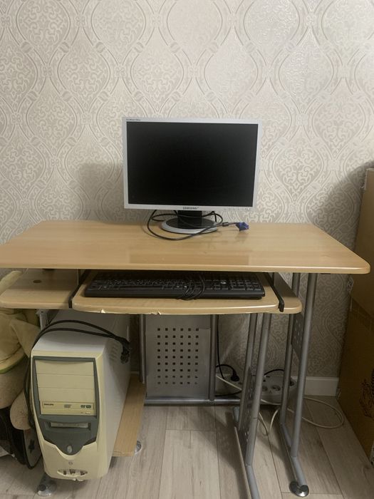 Бу компьютер, монитор, стол