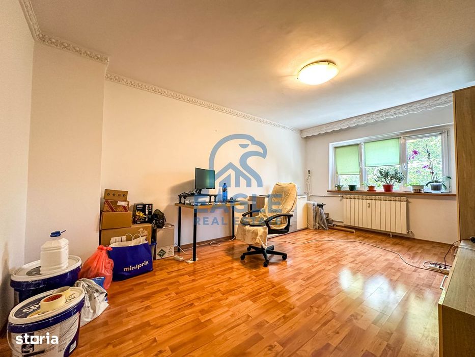 Comision 0% - Inel 2 Apartament 2 Camere decomandat incadrat cu balcon - Vedere 3