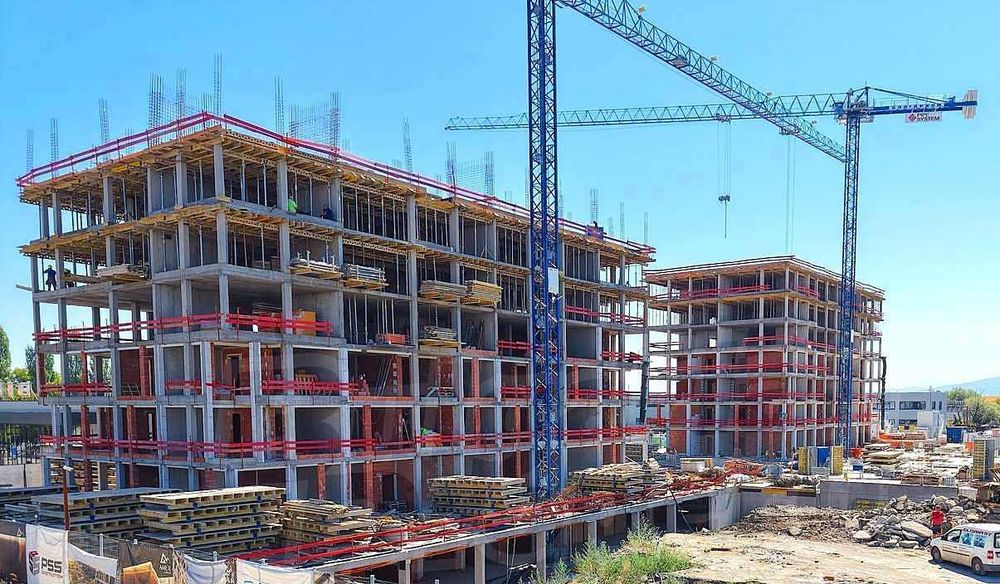 Продава тристаен апартамент в AМur Gardens