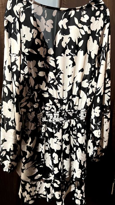 Рокля на New Yorker