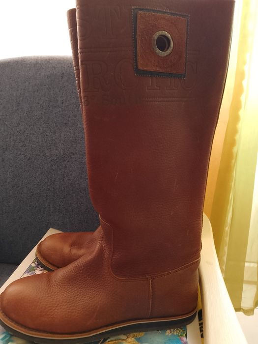 Дамски кожени ботуши