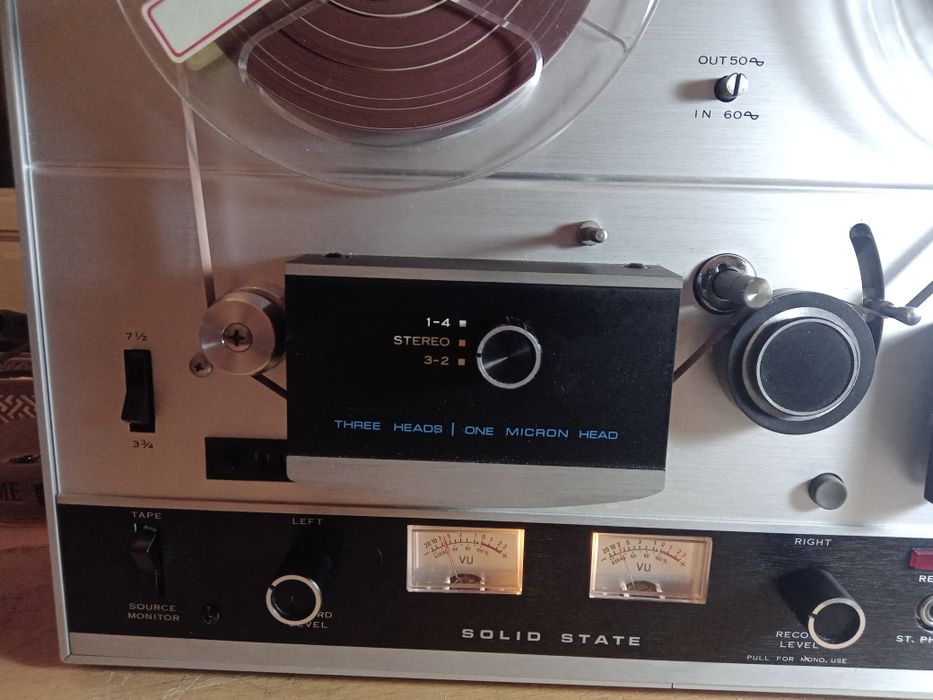 Magnetofon Akai X1800SD  cu amplificare și difuzoare de control