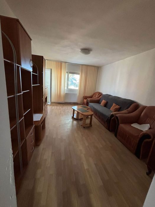 Inchiriez apartament/regim hotelier