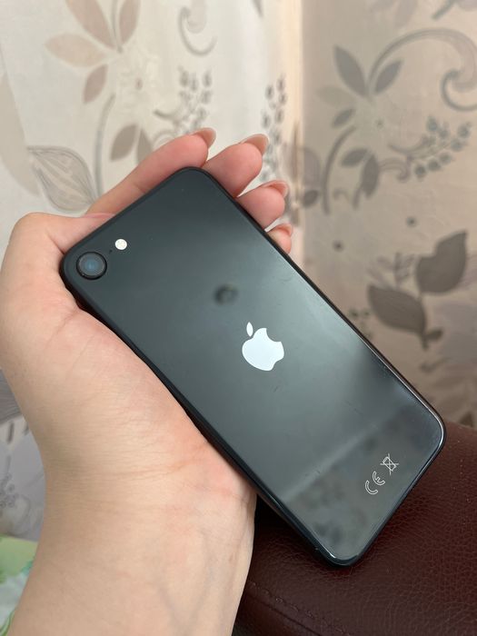 Айфон SE 100 000тг