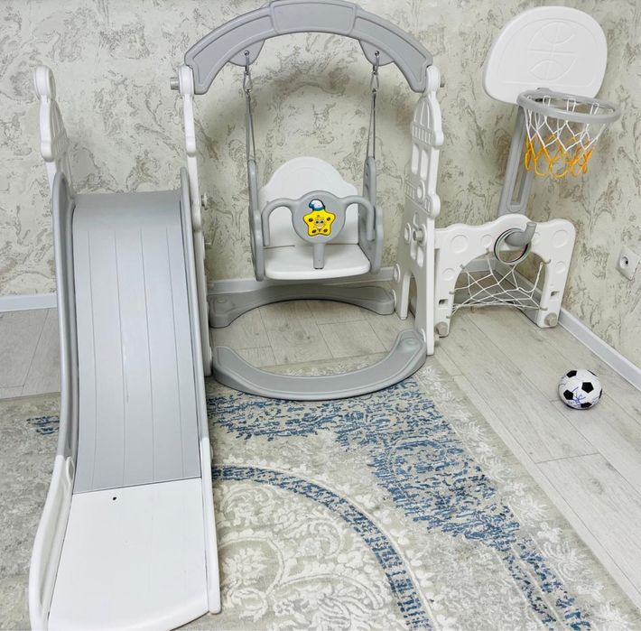 Продам с бассейном