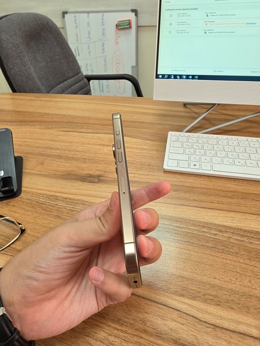 Iphone 16 pro 128gb Gold