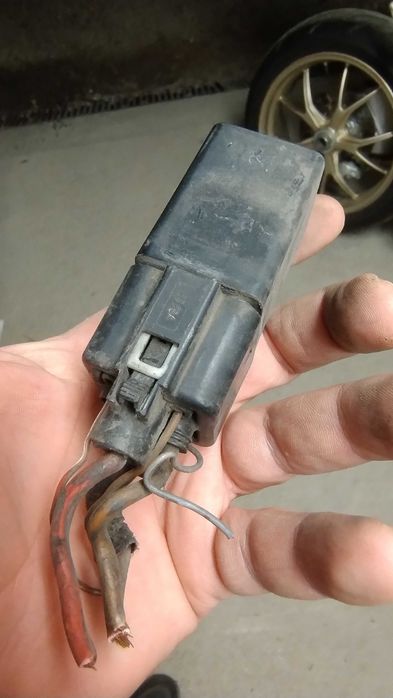 Реле вентилатор VW FORD SEAT YM218C616AA  ,  7M5919506