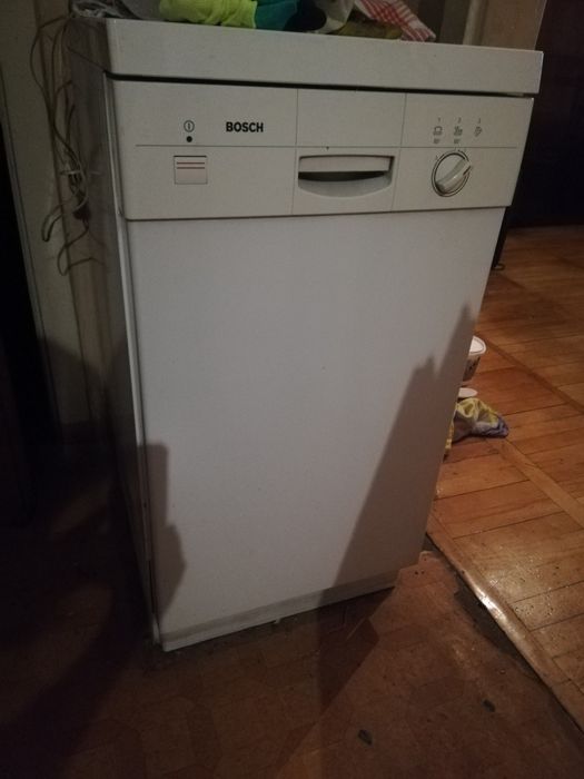 Продам посудомоечную машину