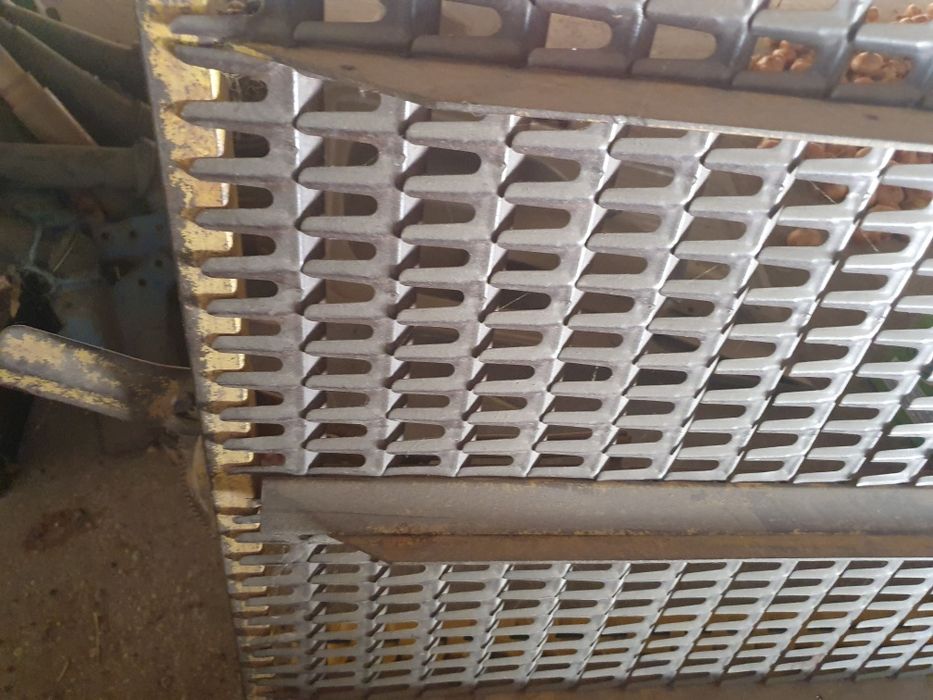 Vând sita de porumb