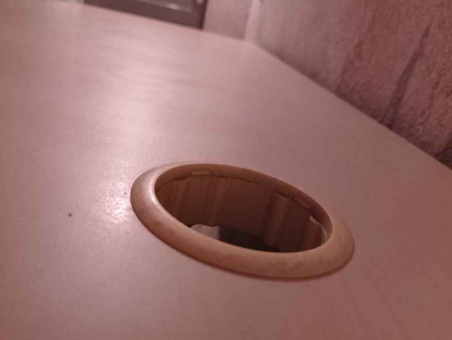 Бюро за офис или за детска стая.