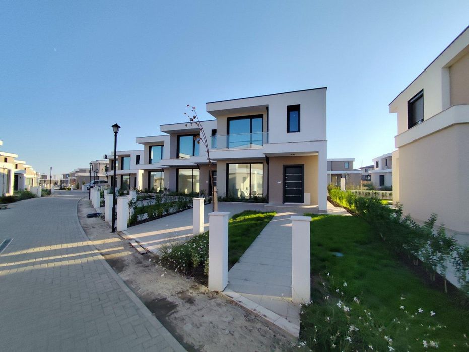 Къща до ключ в м.Victoria Hills кв. Сарафово